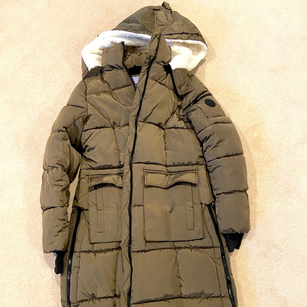 NWOT Womens Size M Heavy Winter coat